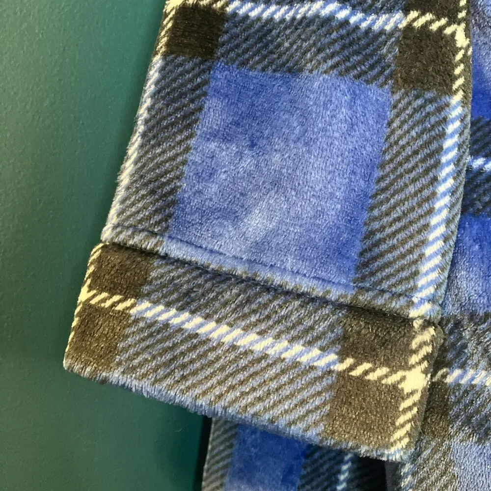 Cuddl Duds Boys Robe Plush with Hood Size M (8/10) Blue, Black, White Plaid
